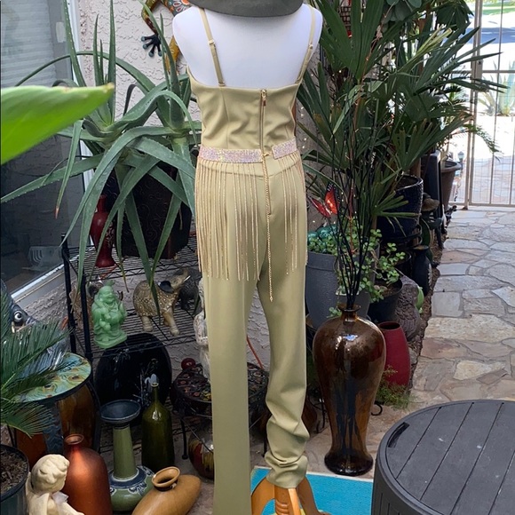 💚💚Gorgeous Jumpsuit💚💚 - Picture 4 of 5